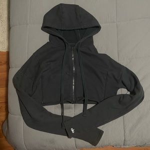 all yoga crop zip up sweater xs